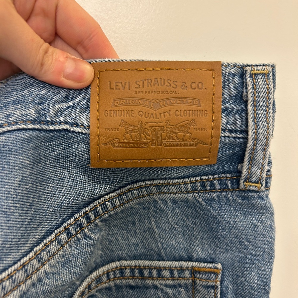 Like New Levi Ribcage High Rise Straight Jeans - Picture 10 of 11